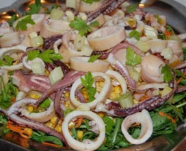 Calamaretti con verdure croccanti