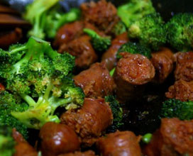 ricetta: Salsicce coi broccoli