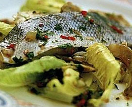 ricetta: Branzino marinato con lattuga e carciofi