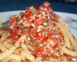 ricetta: Pasta col pesto alla trapanese