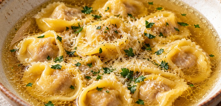 Anolini in brodo