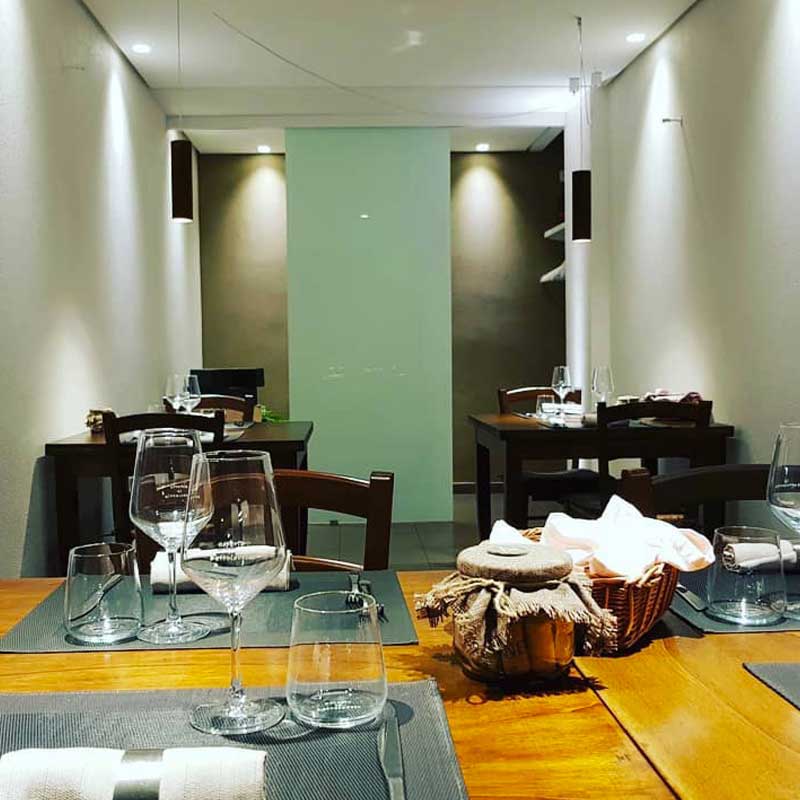 Illustrazione provvisoria di un ambiente di ristorazione, non fotografia di Osteria La Bettolaccia